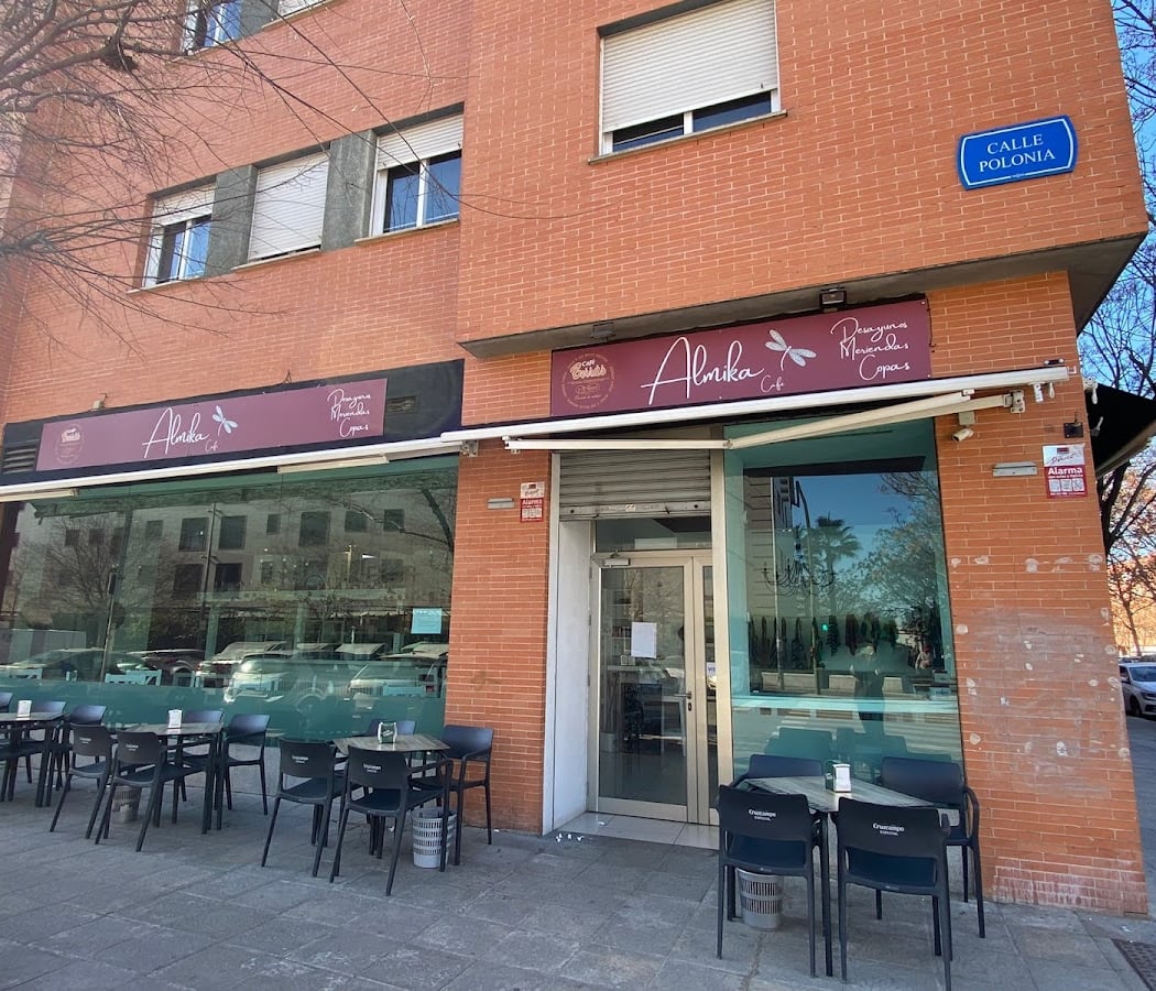 Almika Café 2